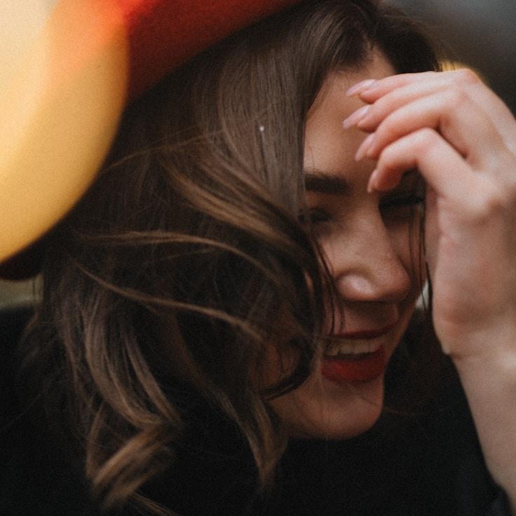 Portrait of Ananya meditation instructor